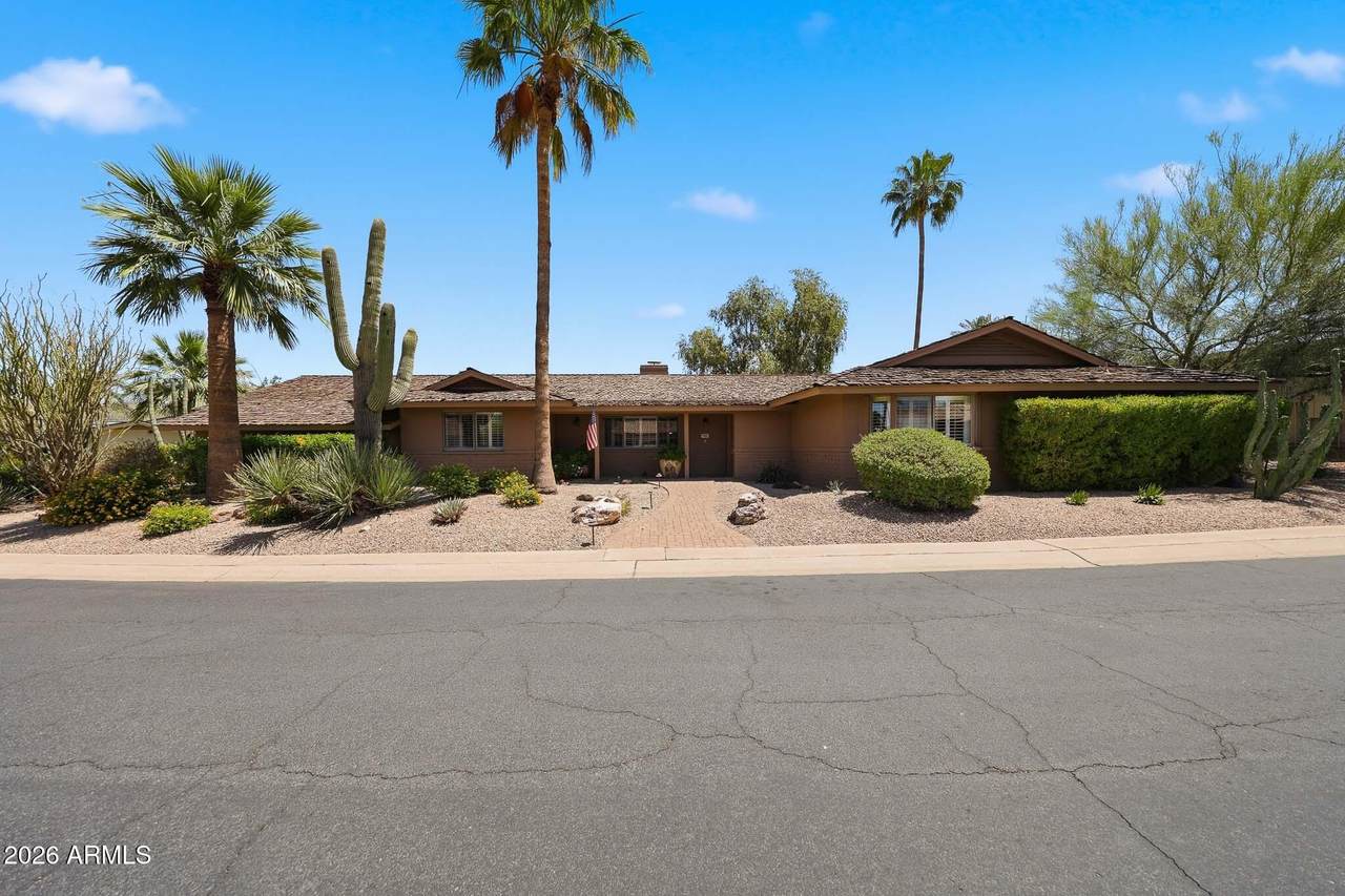 5525 Lincoln Drive - Photo 1