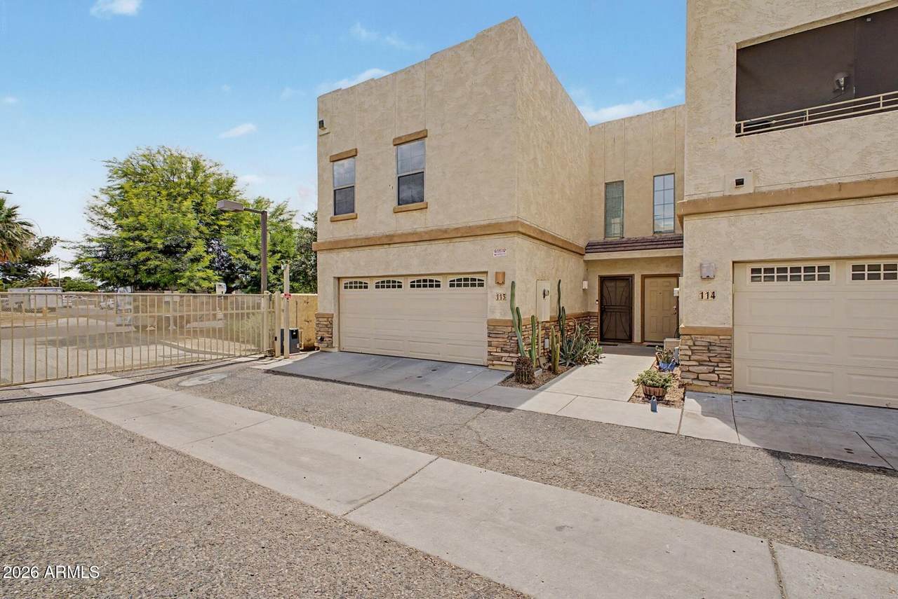 15818 25TH Street - Photo 1