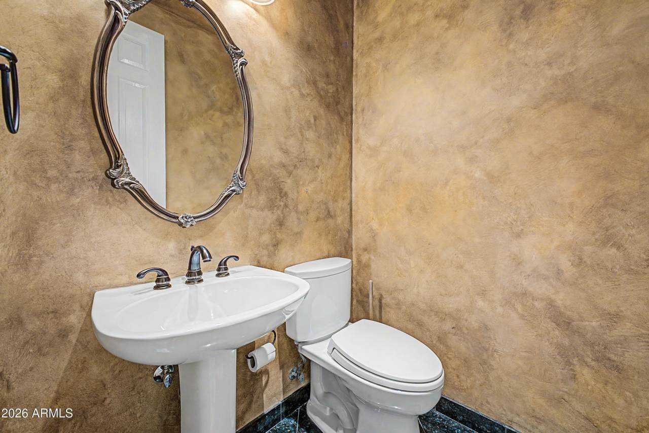https://bt-photos.global.ssl.fastly.net/armls/1280_boomver_1_7023034-2.jpg