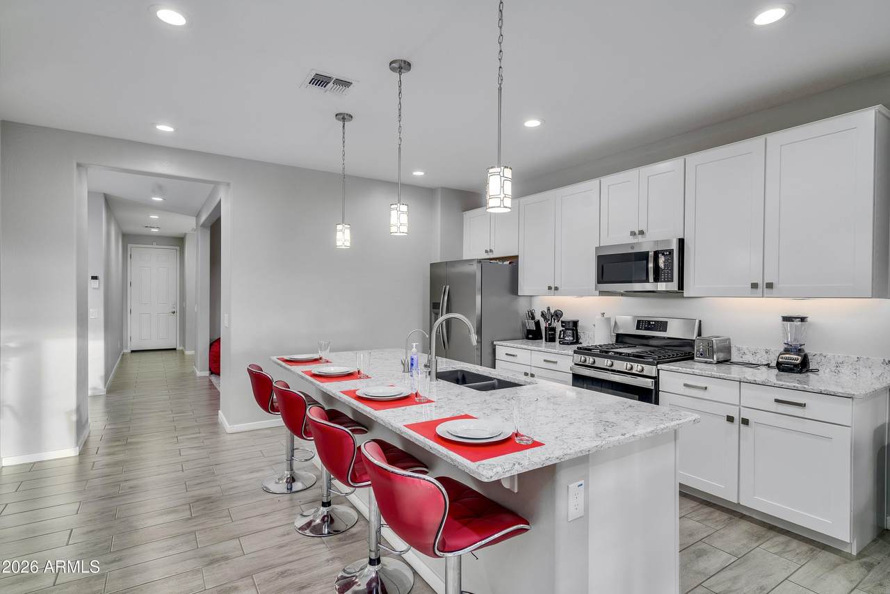 5562 198TH Avenue - Photo 1