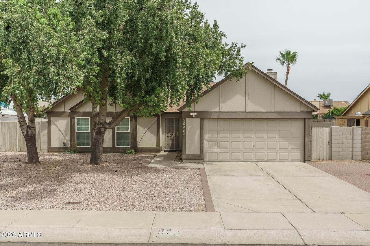 20609 5TH Avenue - Photo 1