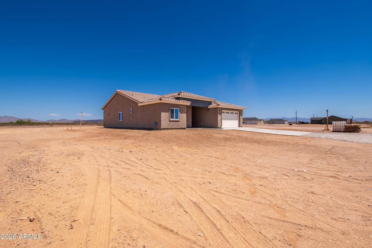 37597 Mariposa Street - Photo 1