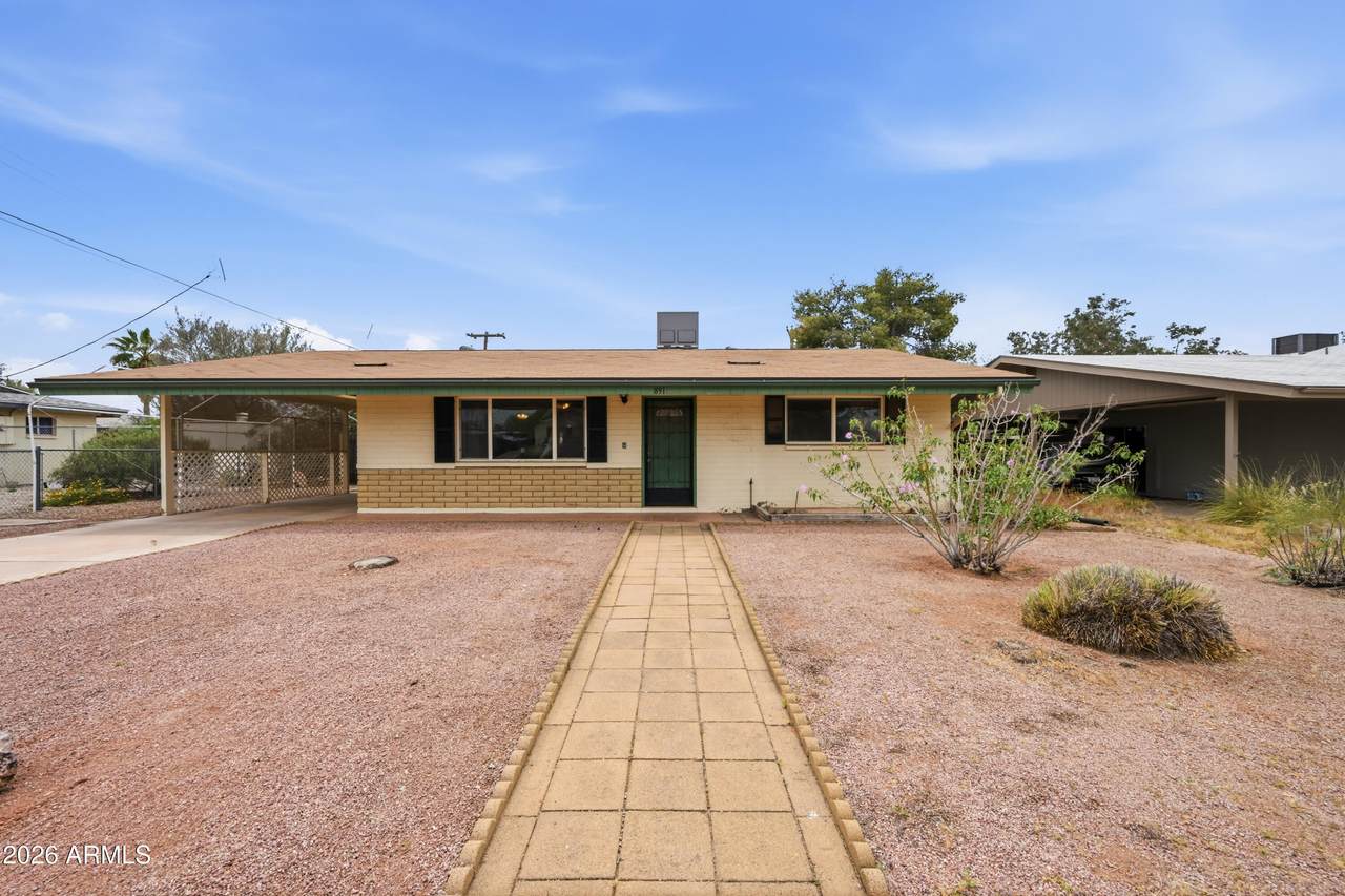 891 4TH Avenue - Photo 1