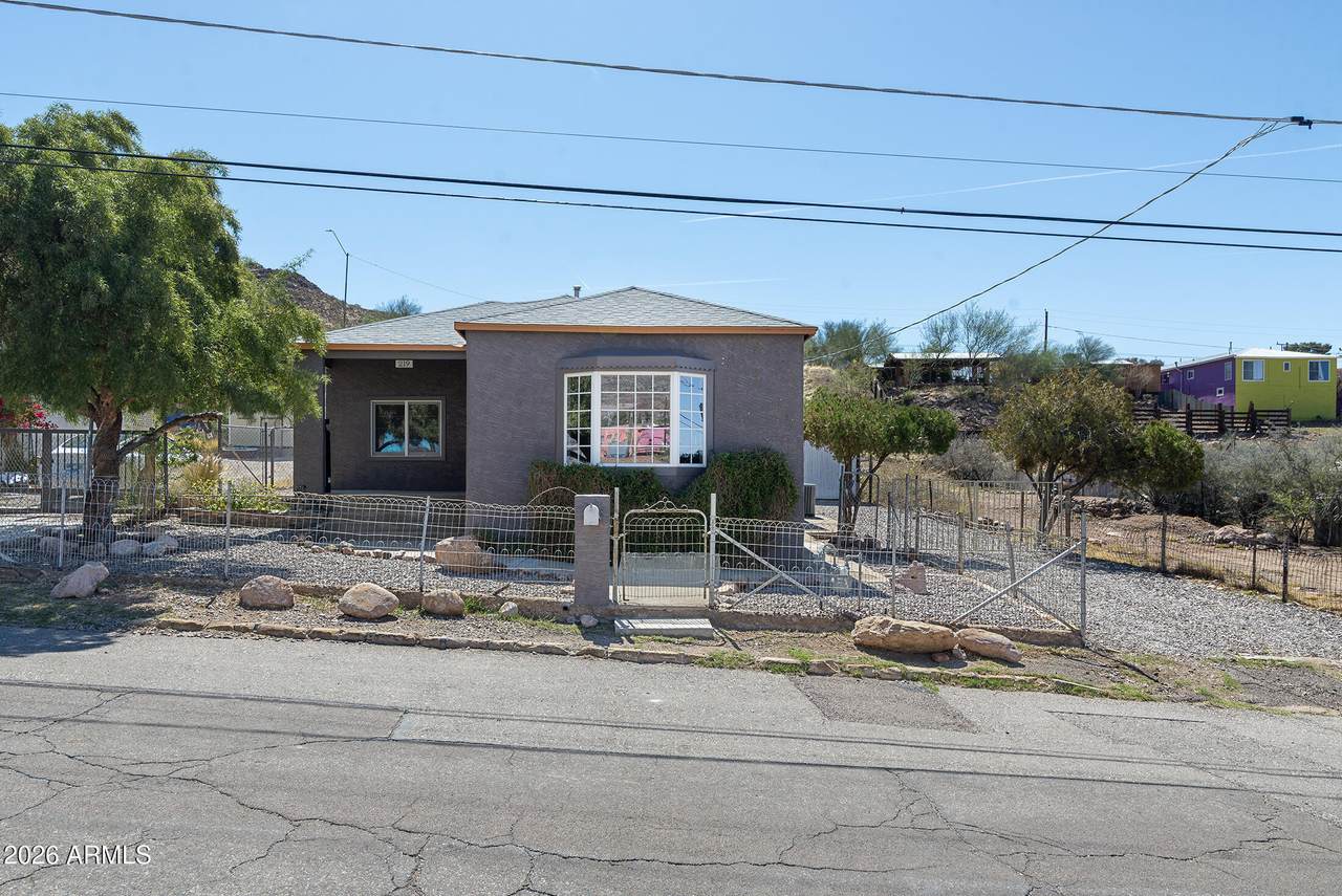 219 Heiner Drive - Photo 1