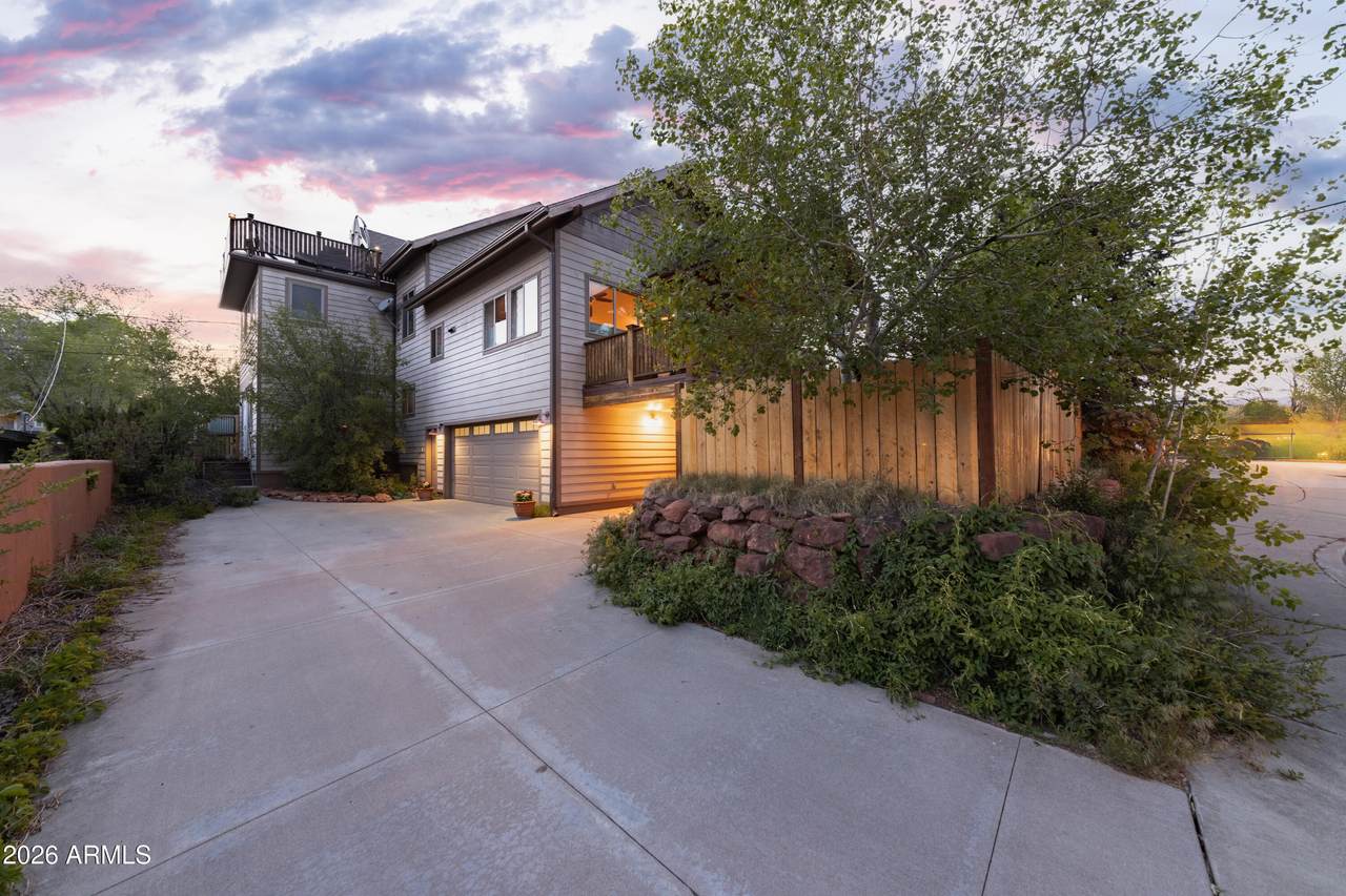 465 Franklin Avenue - Photo 1
