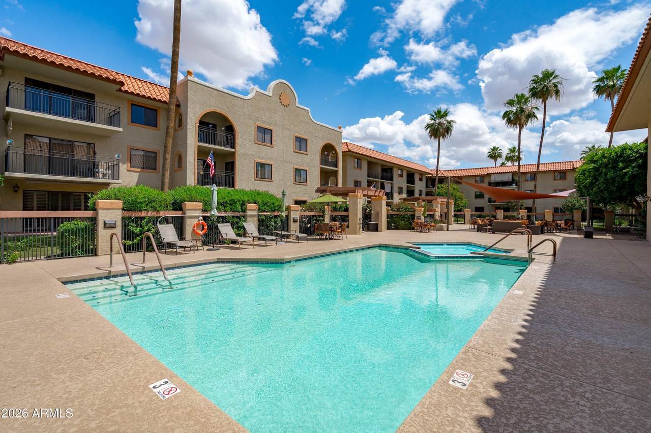 https://bt-photos.global.ssl.fastly.net/armls/1280_boomver_1_7024715-2.jpg
