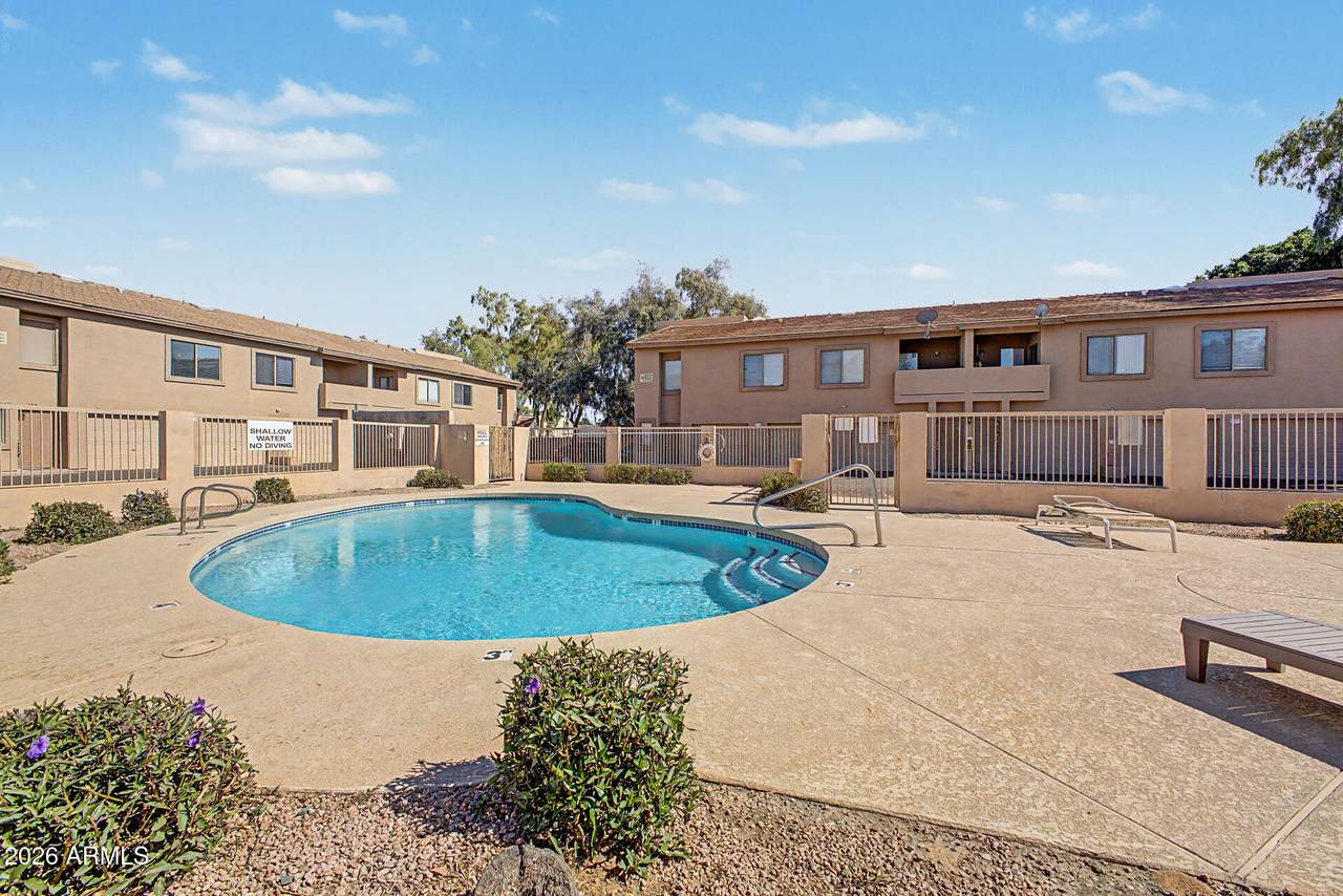 1406 Emerald Avenue - Photo 1