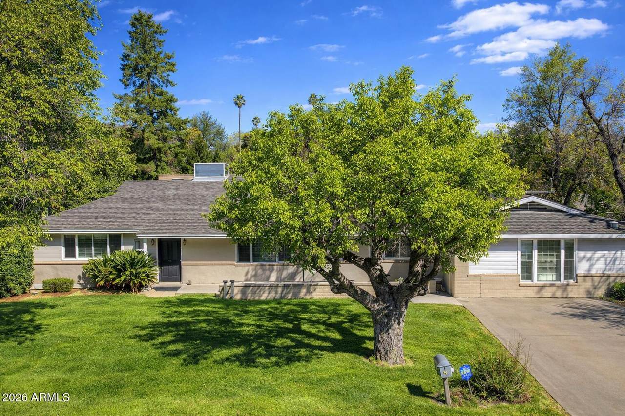 1532 Loma Lane - Photo 1