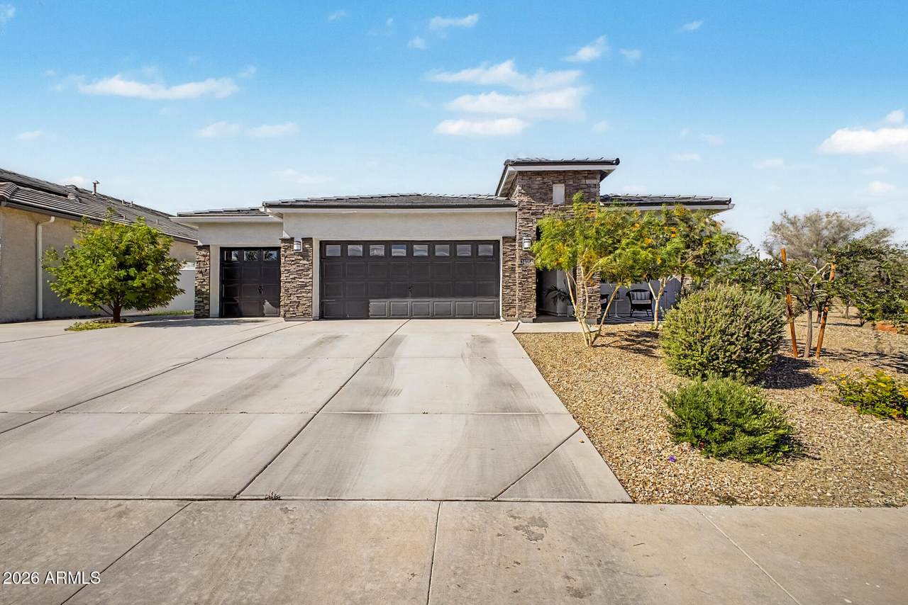 24054 Verlea Drive - Photo 1