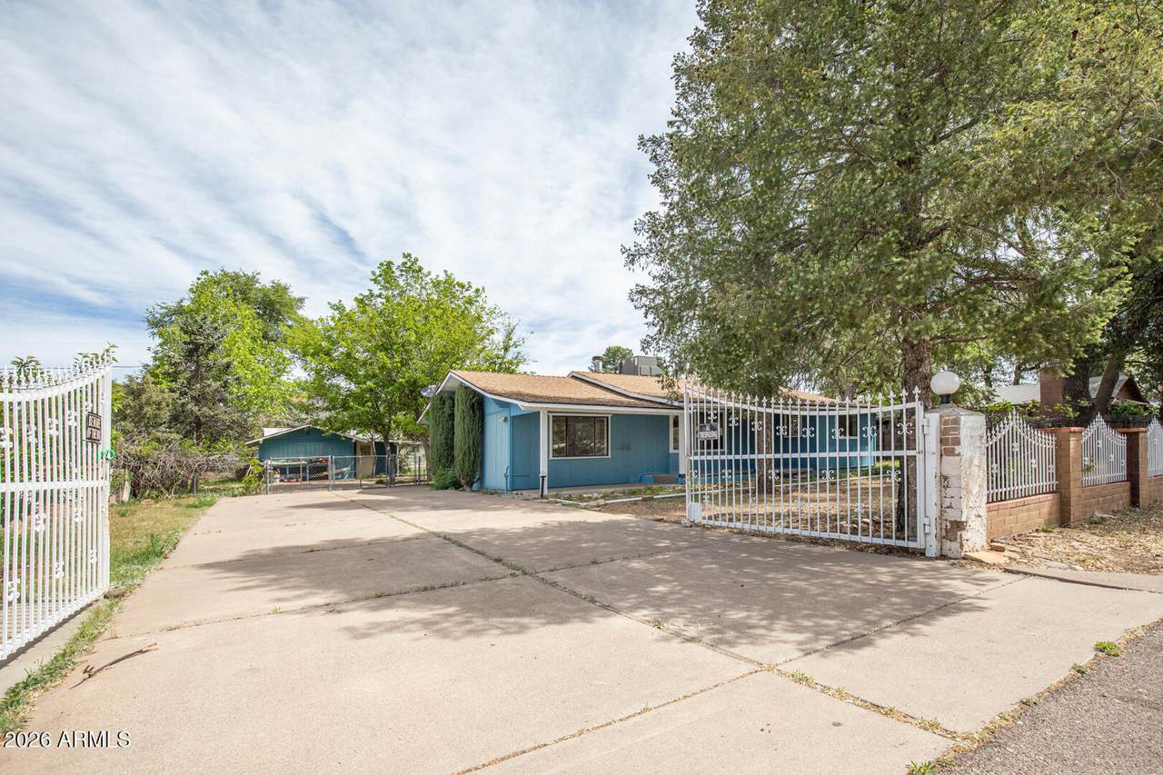 212 Mckamey Street - Photo 1
