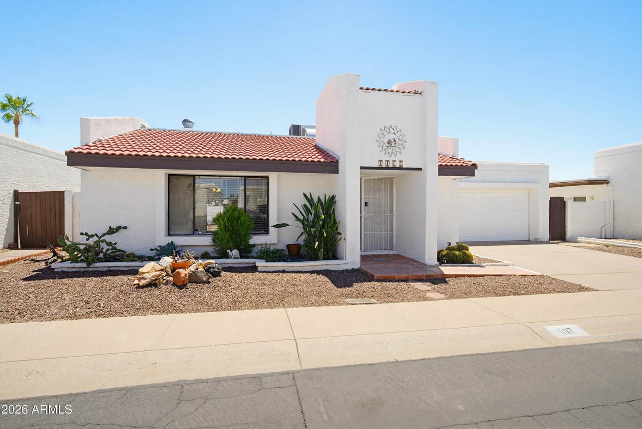 https://bt-photos.global.ssl.fastly.net/armls/1280_boomver_1_7026022-2.jpg