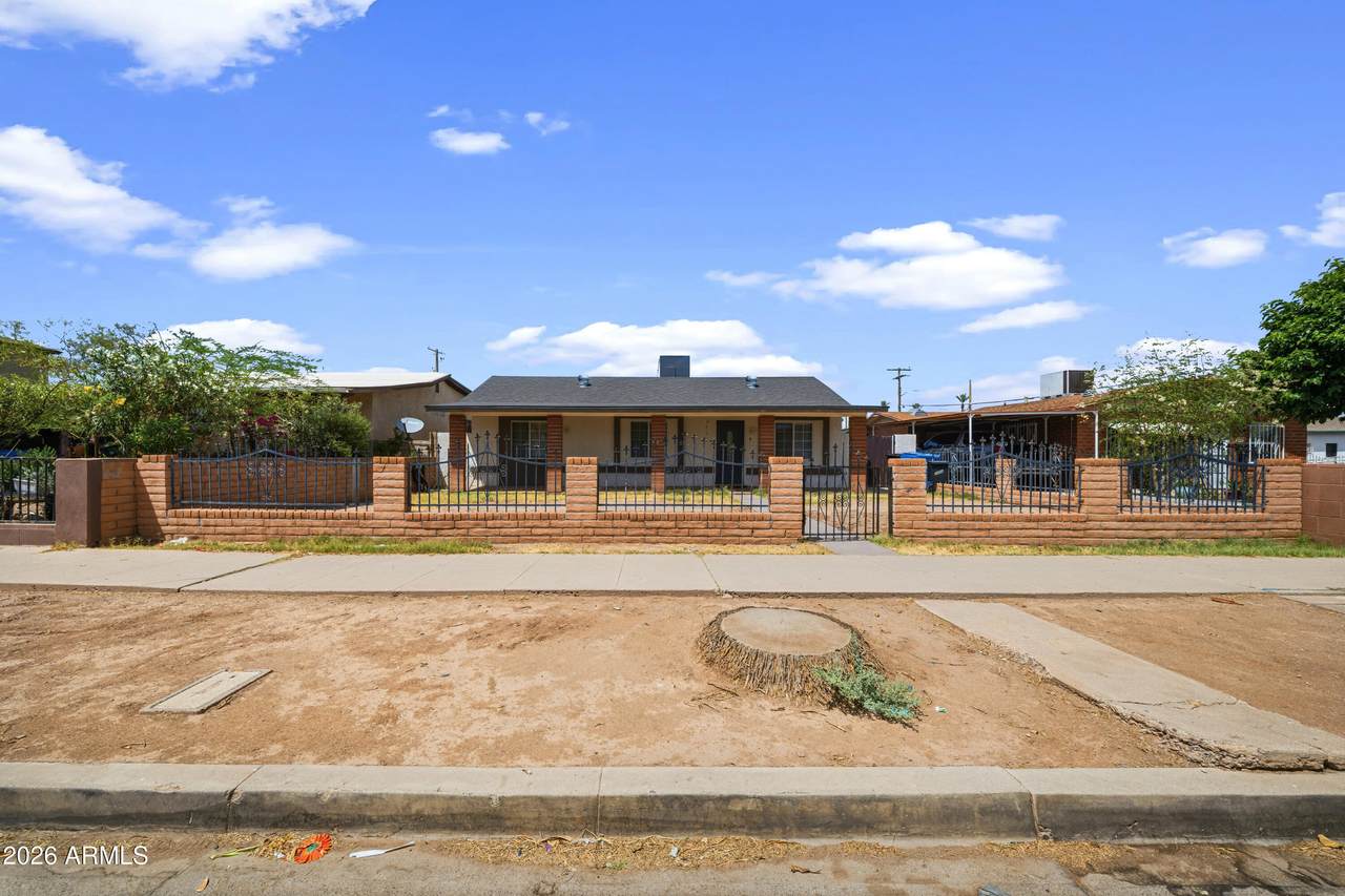 2006 Monroe Street - Photo 1