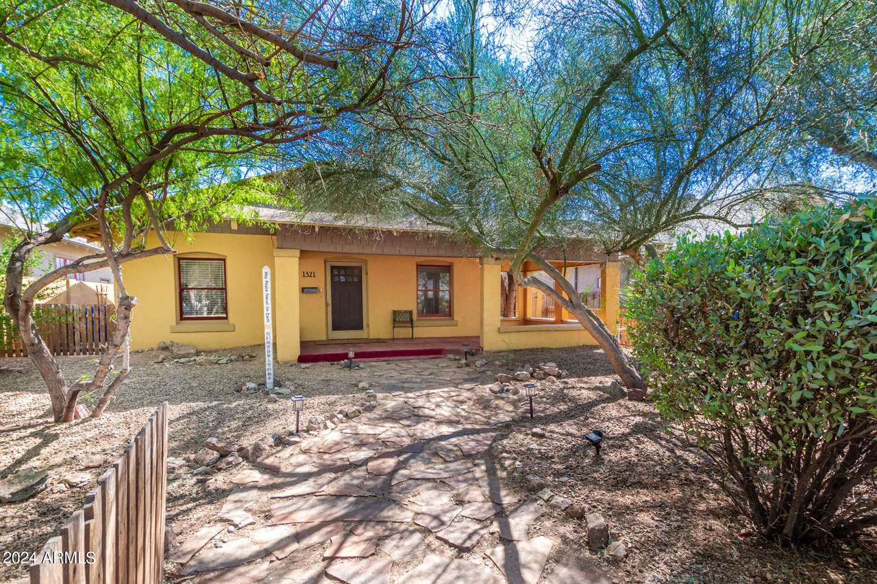1321 Woodland Avenue - Photo 1