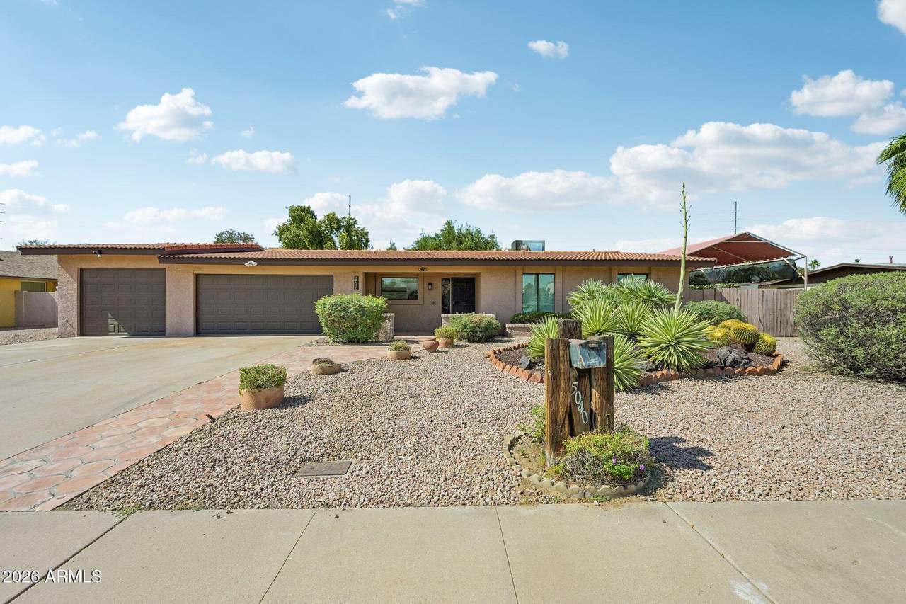 5040 Shaw Butte Drive - Photo 1