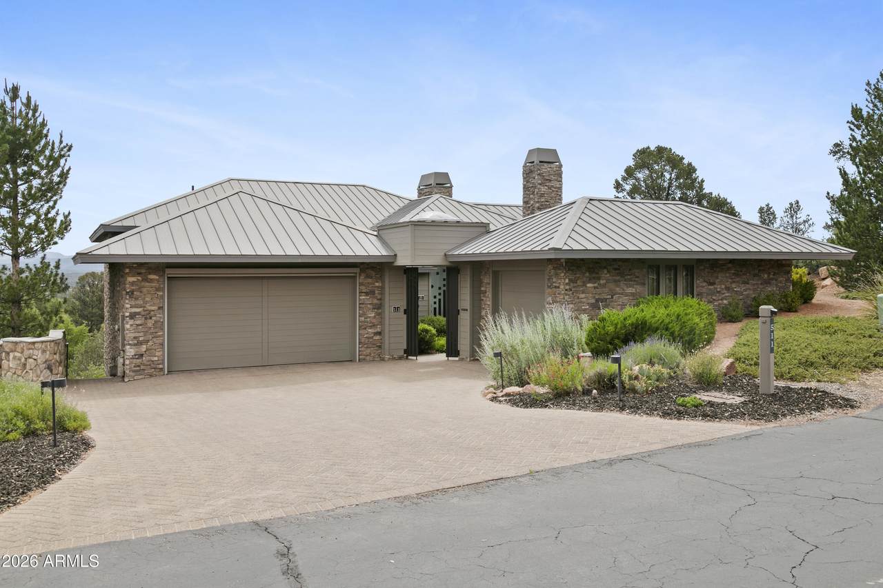 511 Grapevine Drive - Photo 1