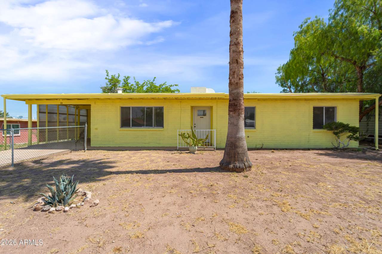 18 Safford Street - Photo 1