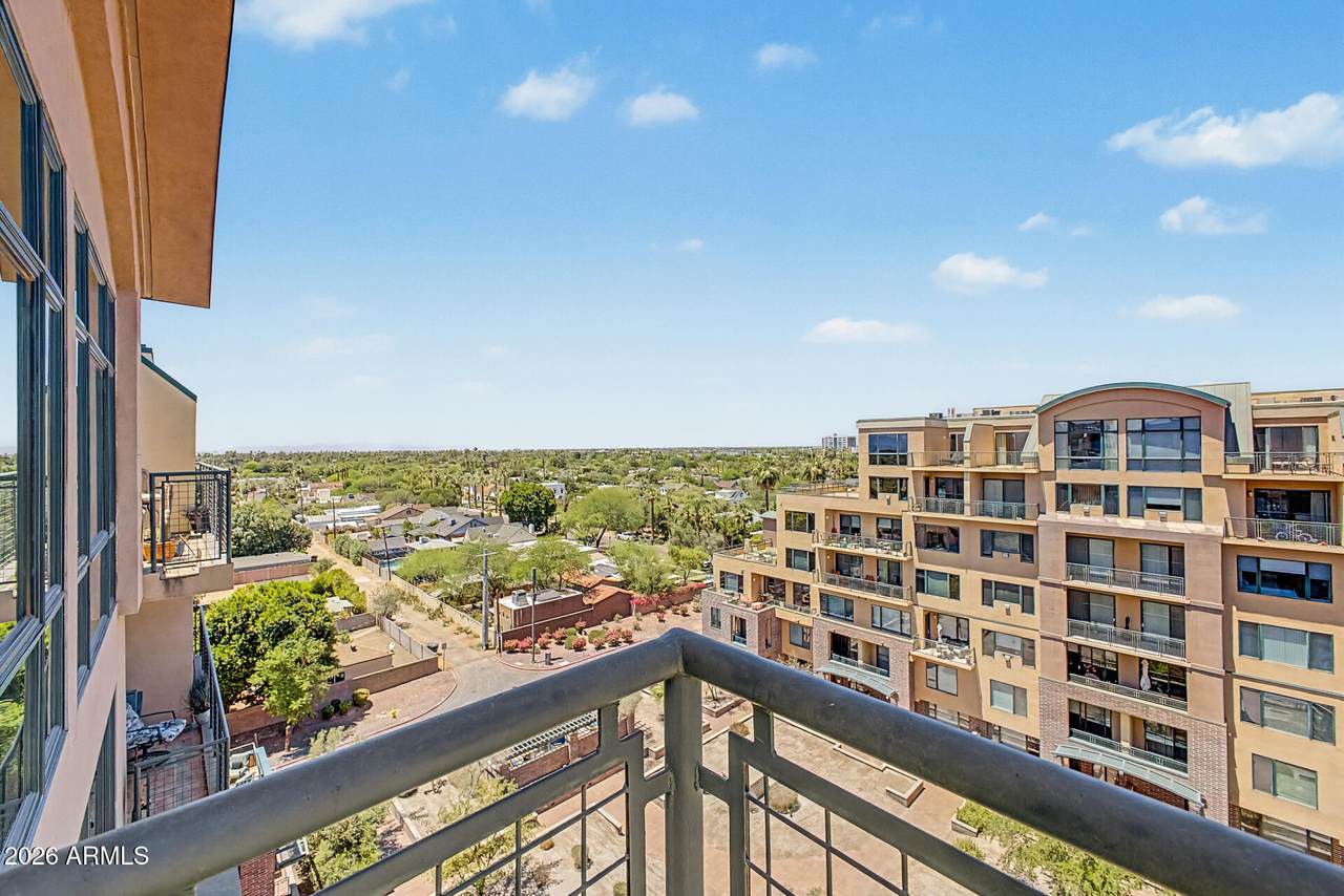 16 Encanto Boulevard - Photo 1