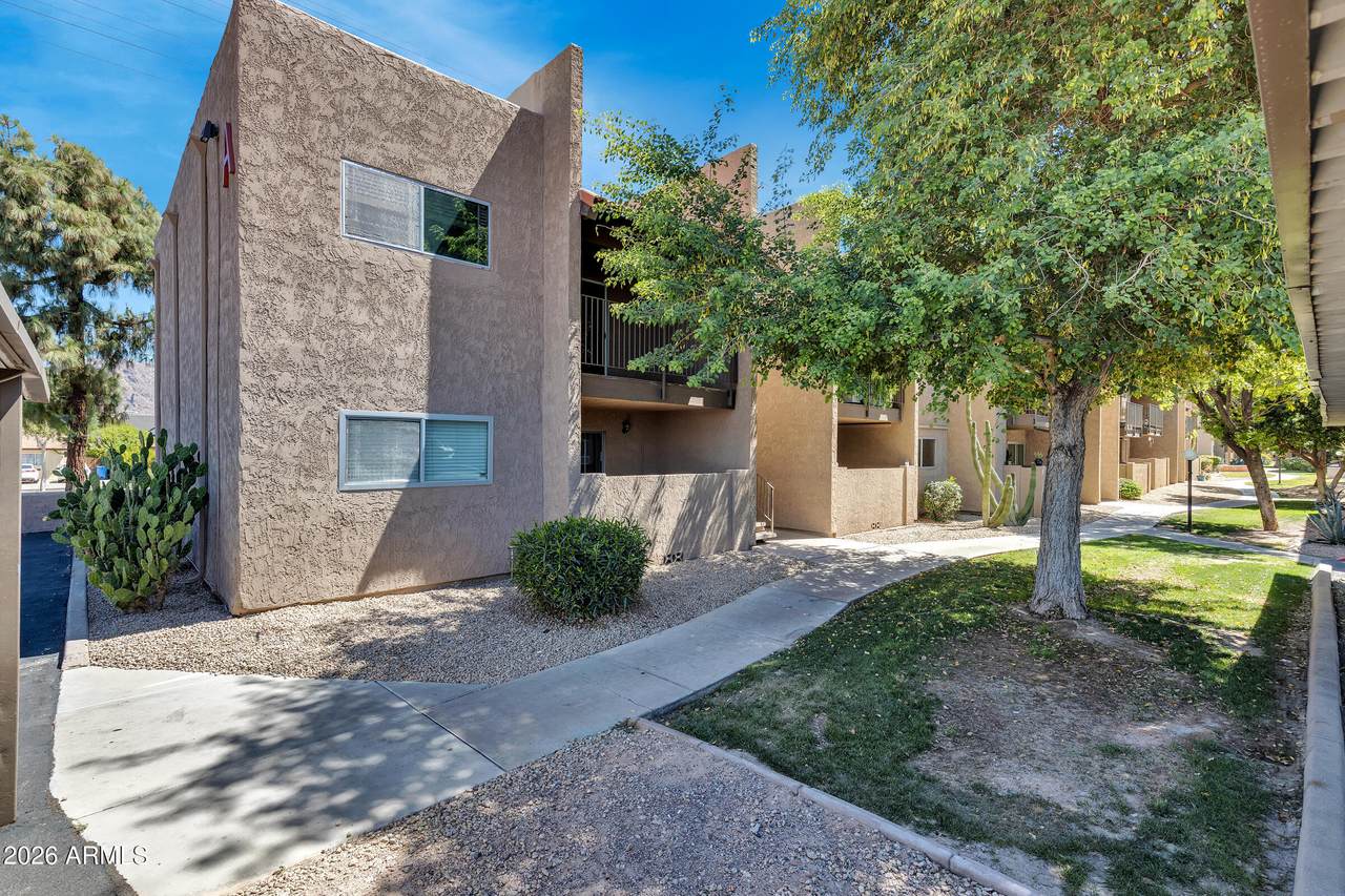 5525 Thomas Road - Photo 1