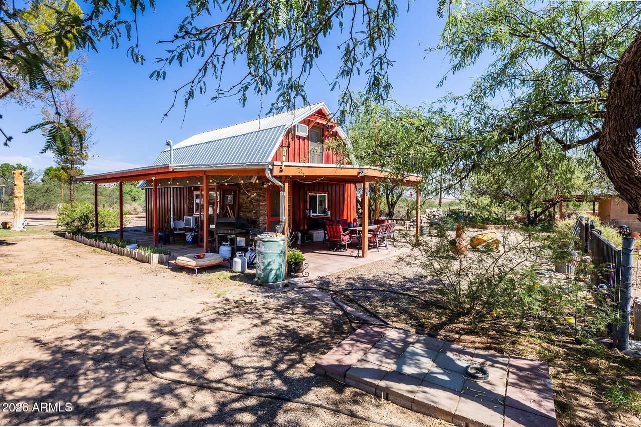 1052 Desert Rose Lane - Photo 1