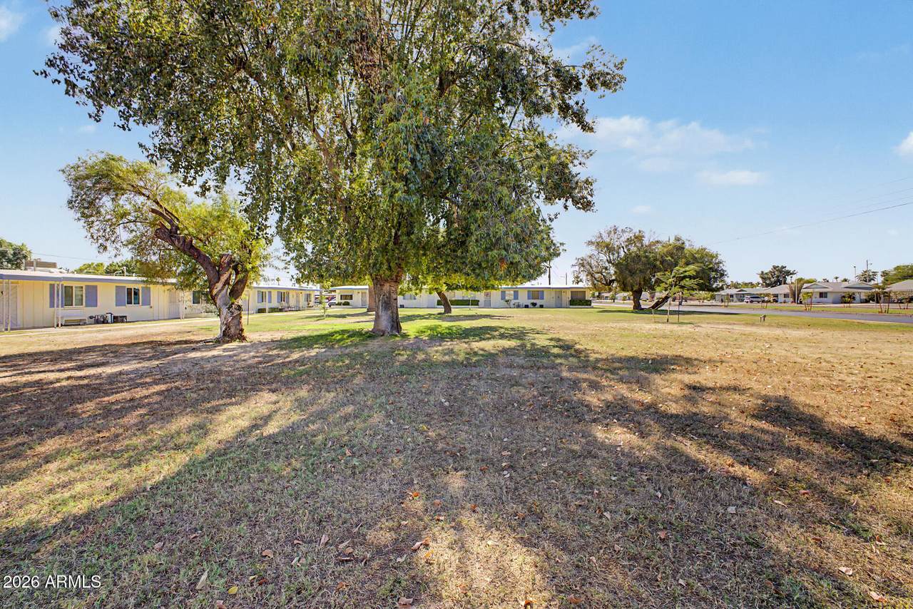 10405 Peoria Avenue - Photo 1