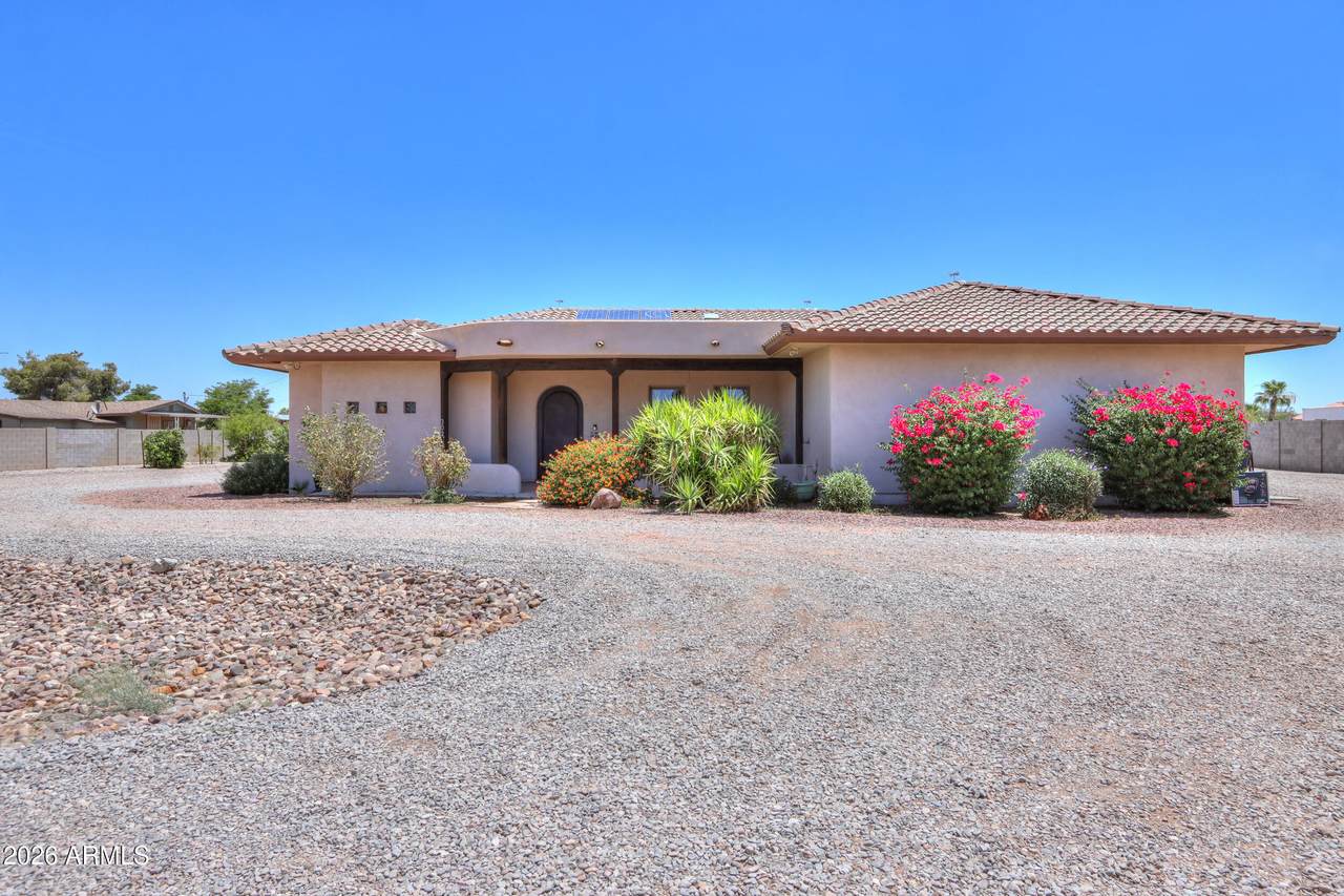 302 Colorado Street - Photo 1