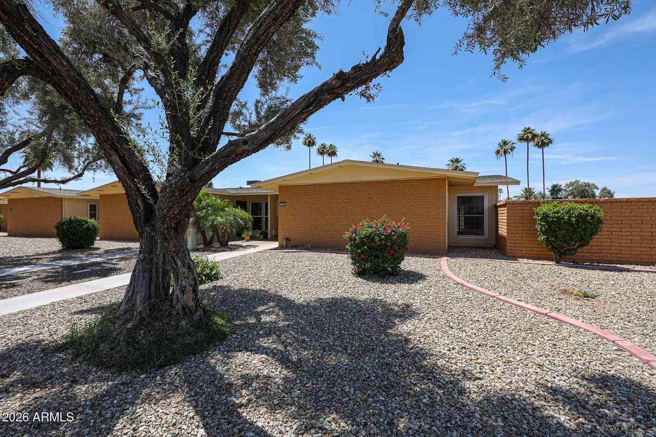 10821 Thunderbird Boulevard - Photo 1