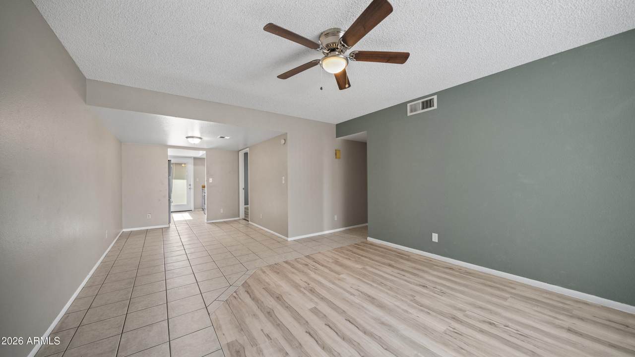 1927 Hampton Avenue - Photo 1