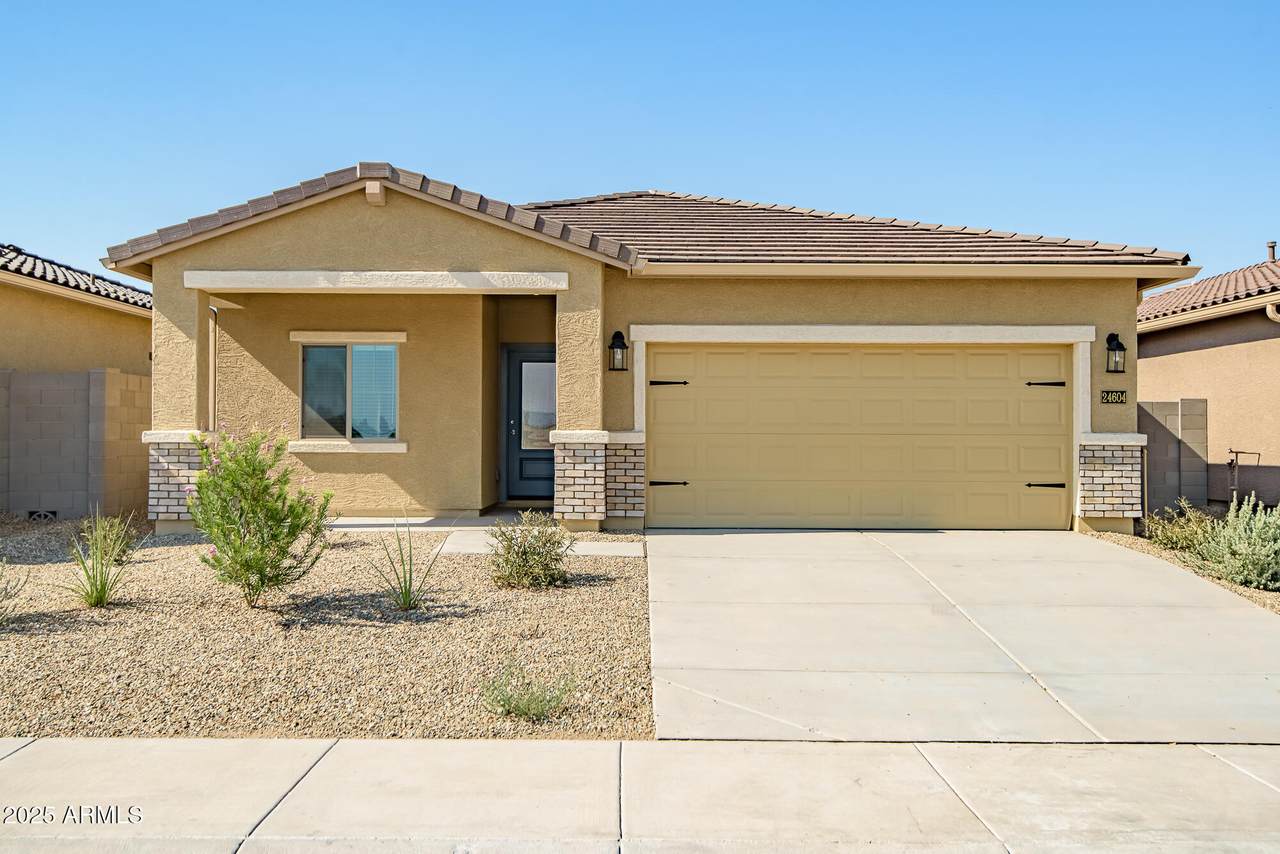 24604 St Anne Avenue - Photo 1