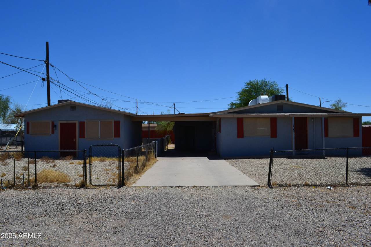711 4TH Street - Photo 1