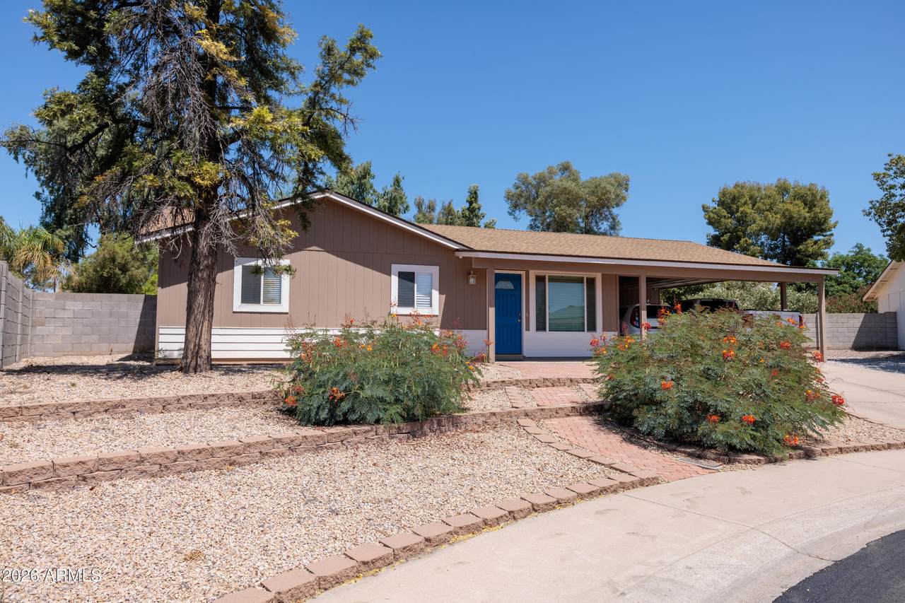 2526 John Cabot Road - Photo 1