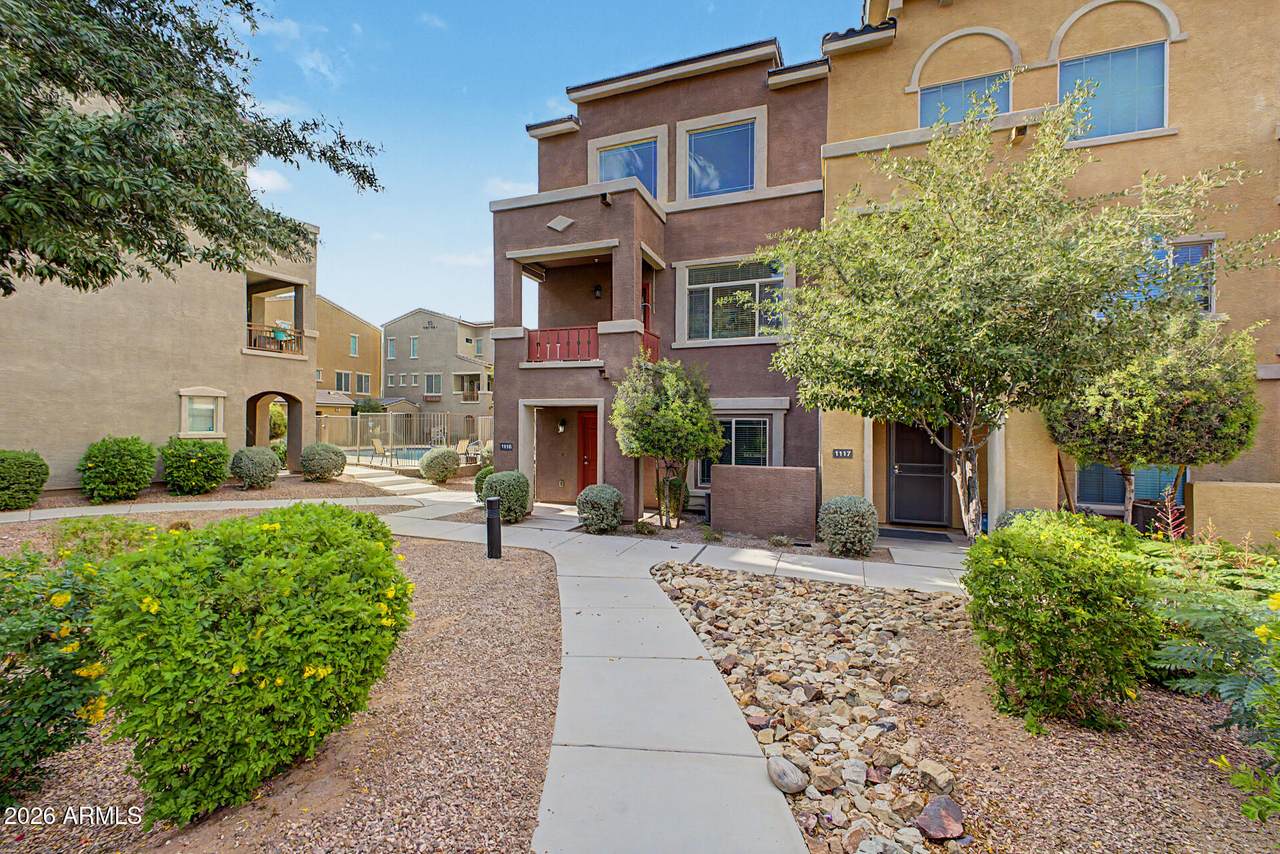 https://bt-photos.global.ssl.fastly.net/armls/1280_boomver_1_7034192-2.jpg
