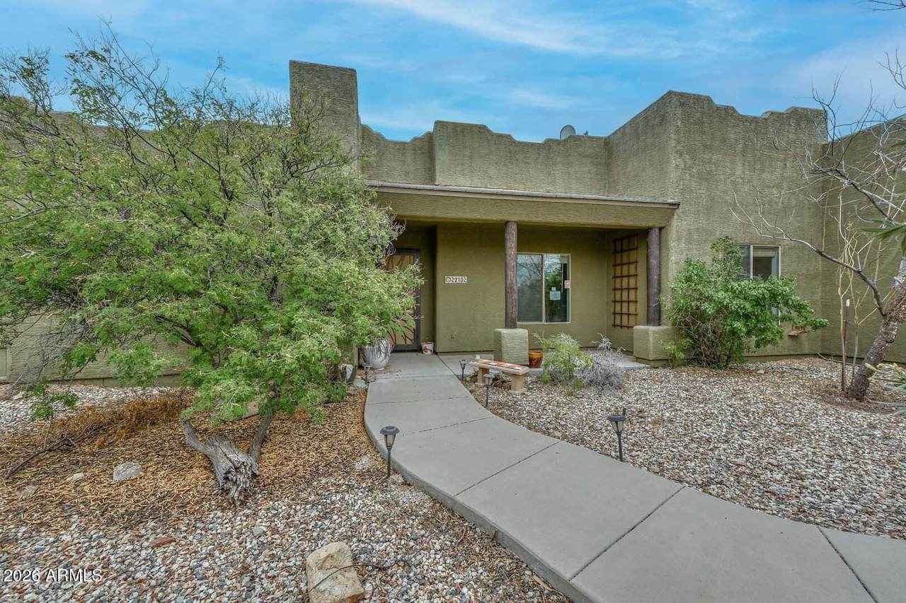 210 Yucca Lane - Photo 1