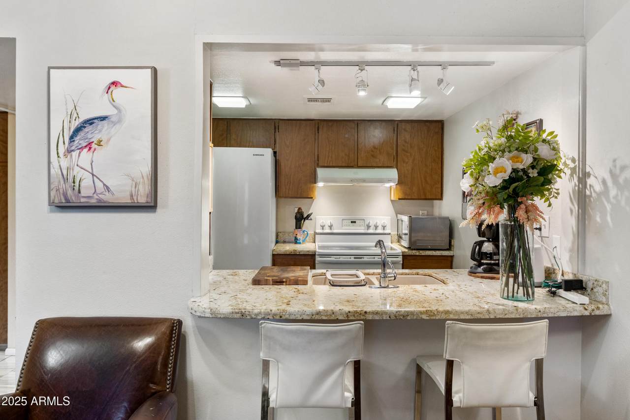 3033 Devonshire Avenue - Photo 1