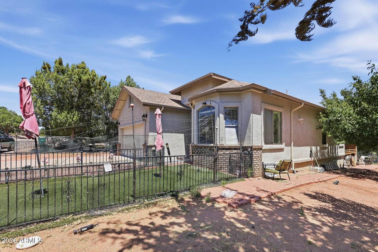 1119 Mountain View Drive - Photo 1