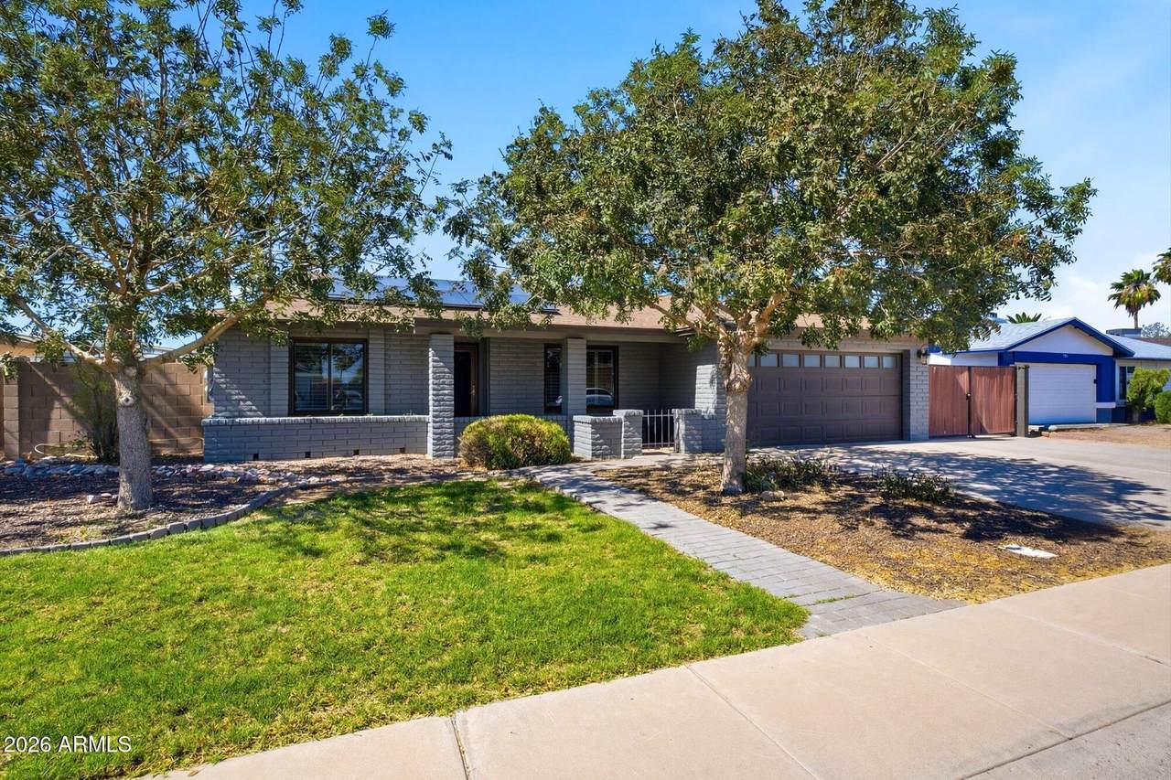 904 Loughlin Drive - Photo 1