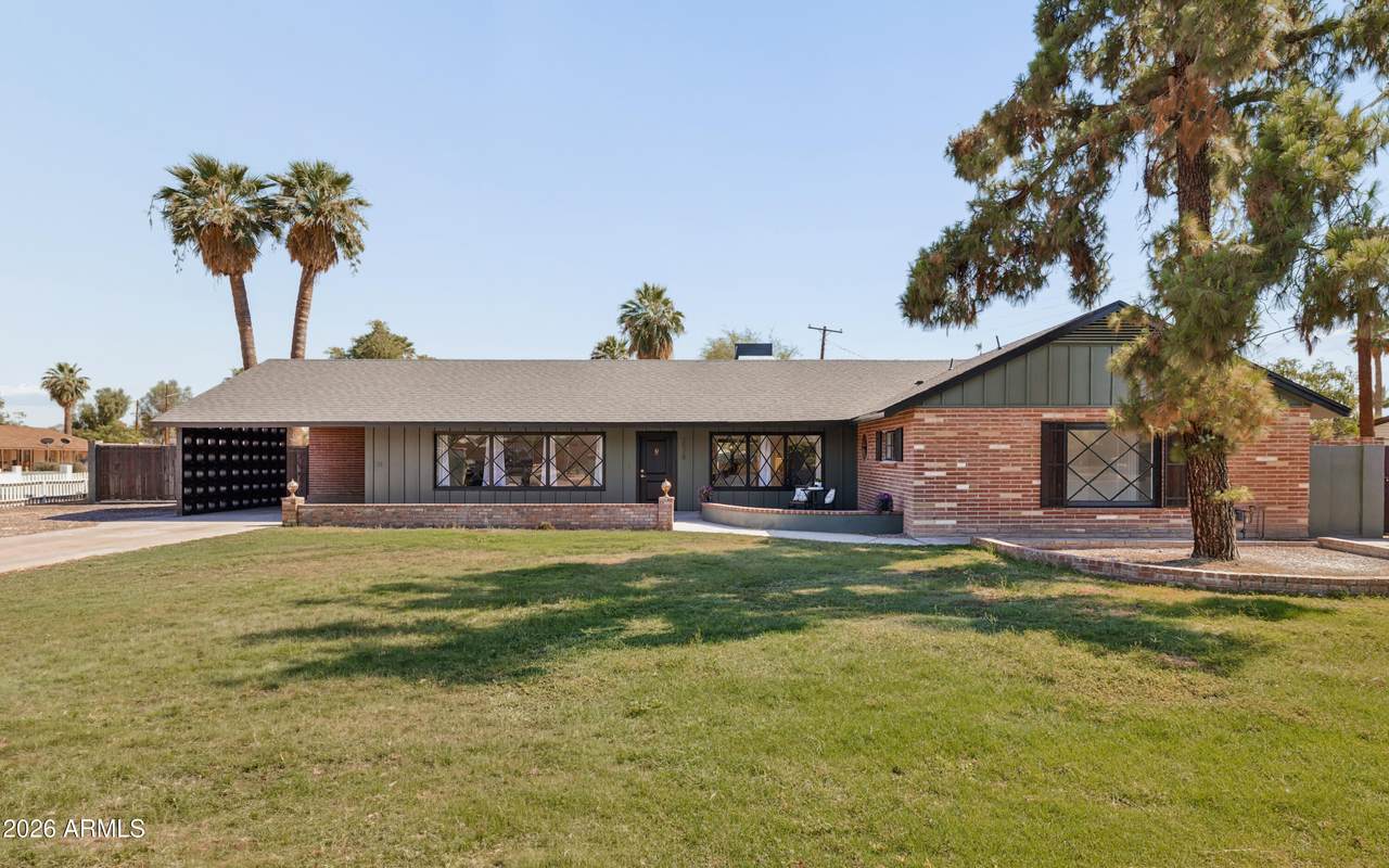 2528 48TH Place - Photo 1