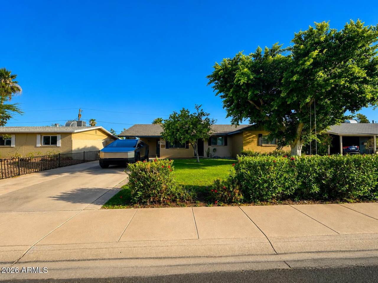 803 18TH Street - Photo 1