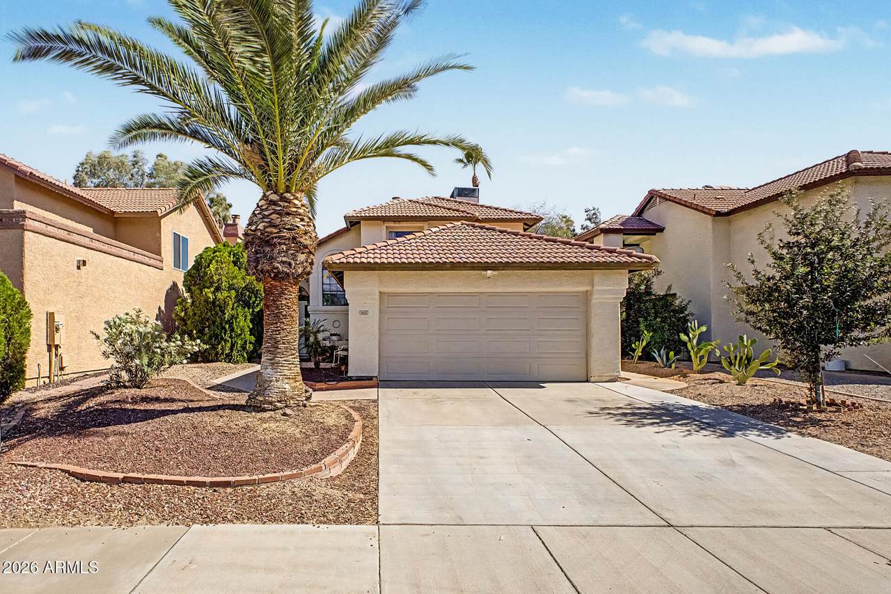 929 Manor Drive - Photo 1