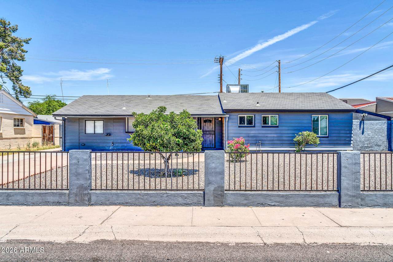 1214 Highland Avenue - Photo 1