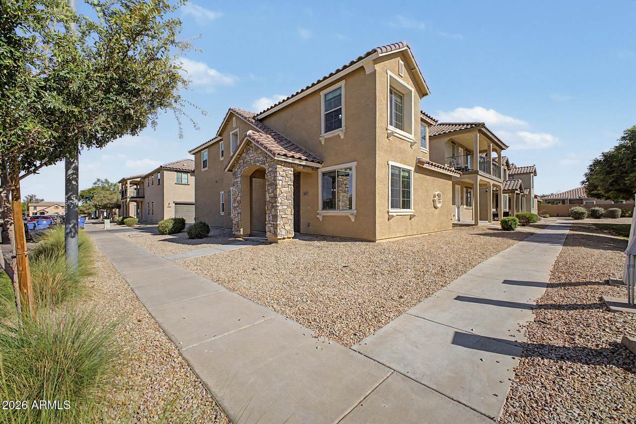 905 Agua Fria Lane - Photo 1