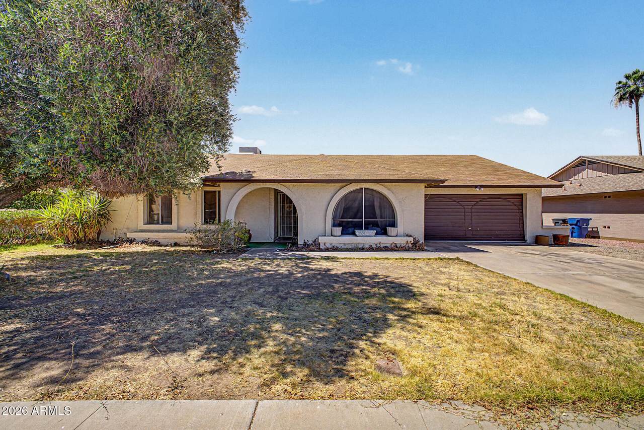 6029 Desert Hills Drive - Photo 1