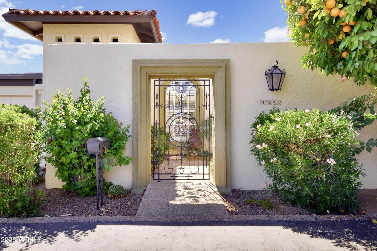 5332 Questa Tierra Drive - Photo 1