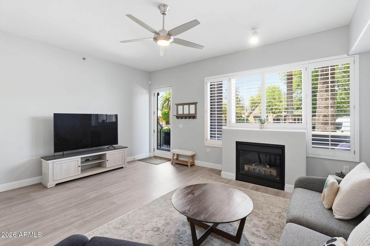 17 Vernon Avenue - Photo 1