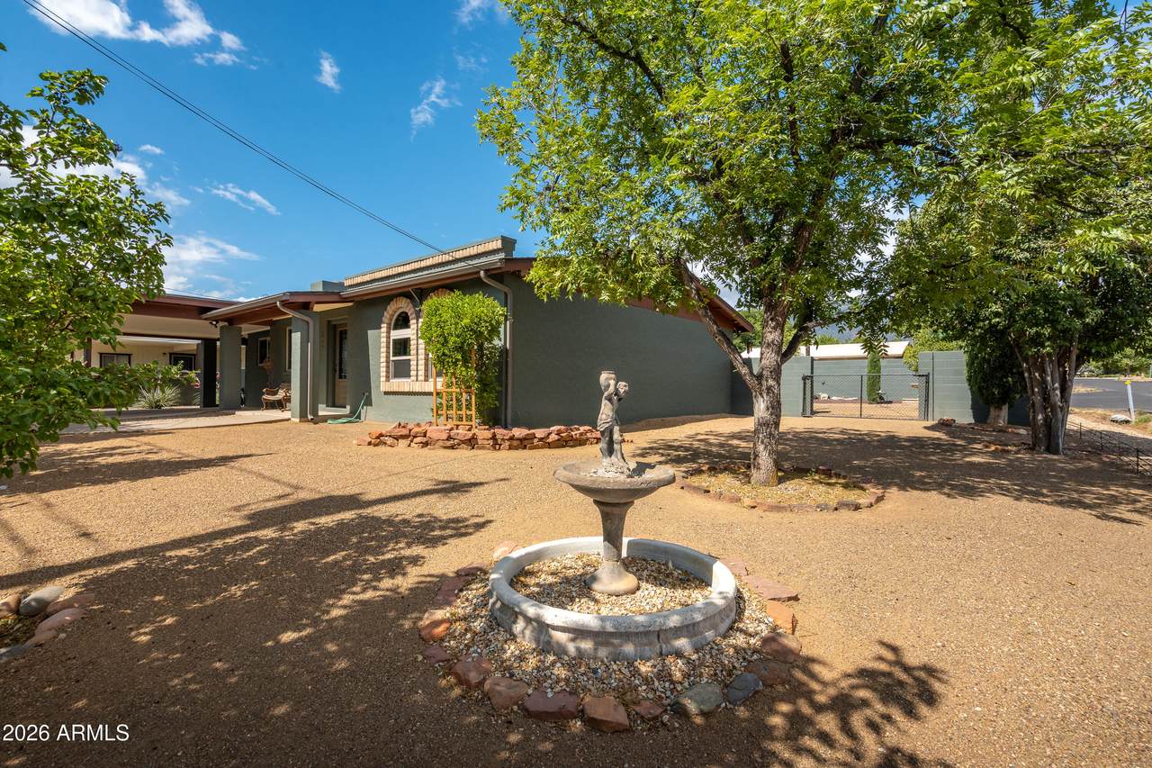 1006 5TH Street - Photo 1