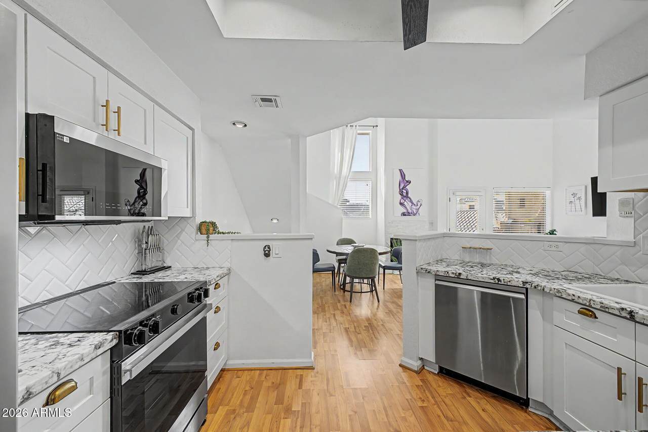 101 7TH Street - Photo 1