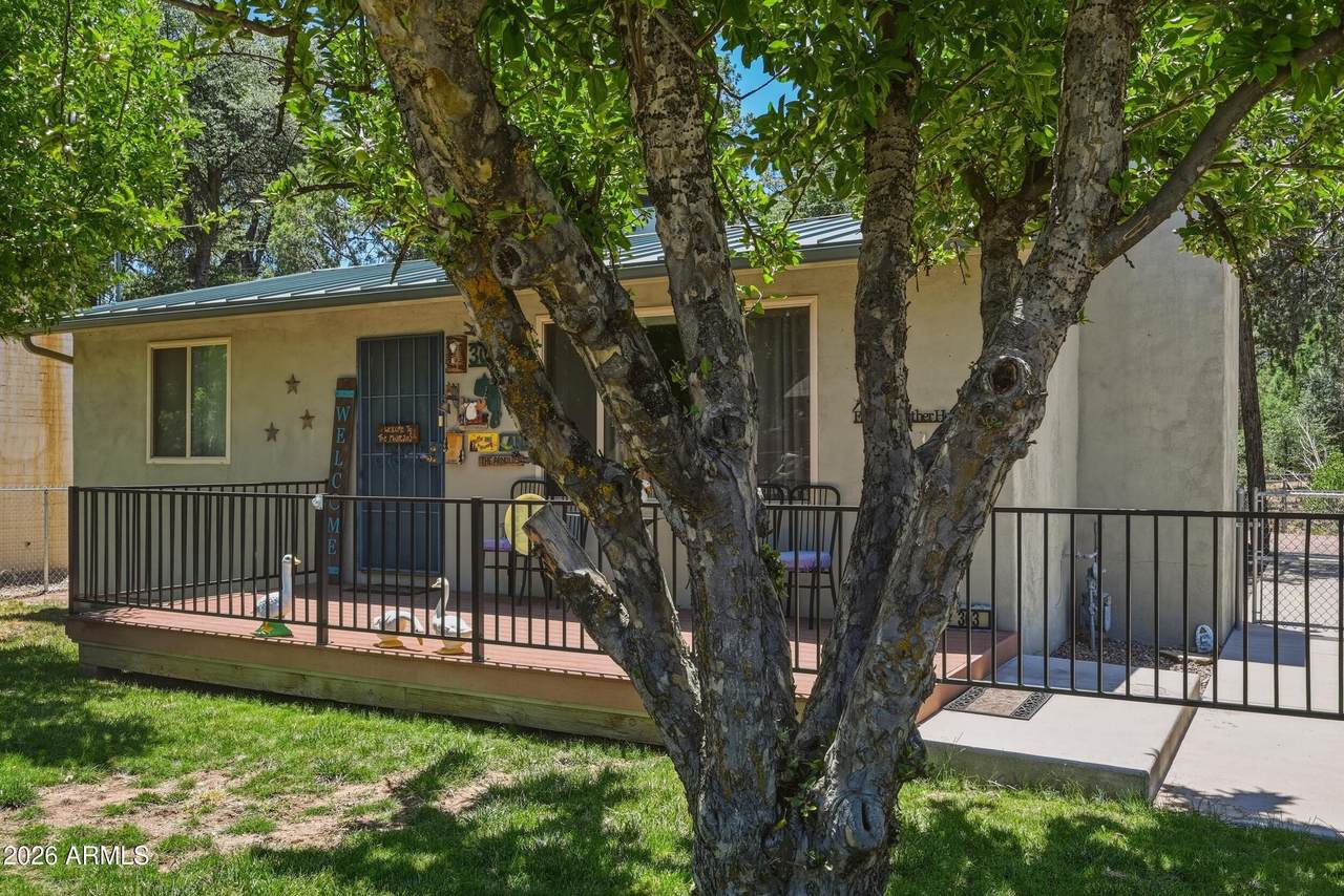 303 Saddle Lane - Photo 1