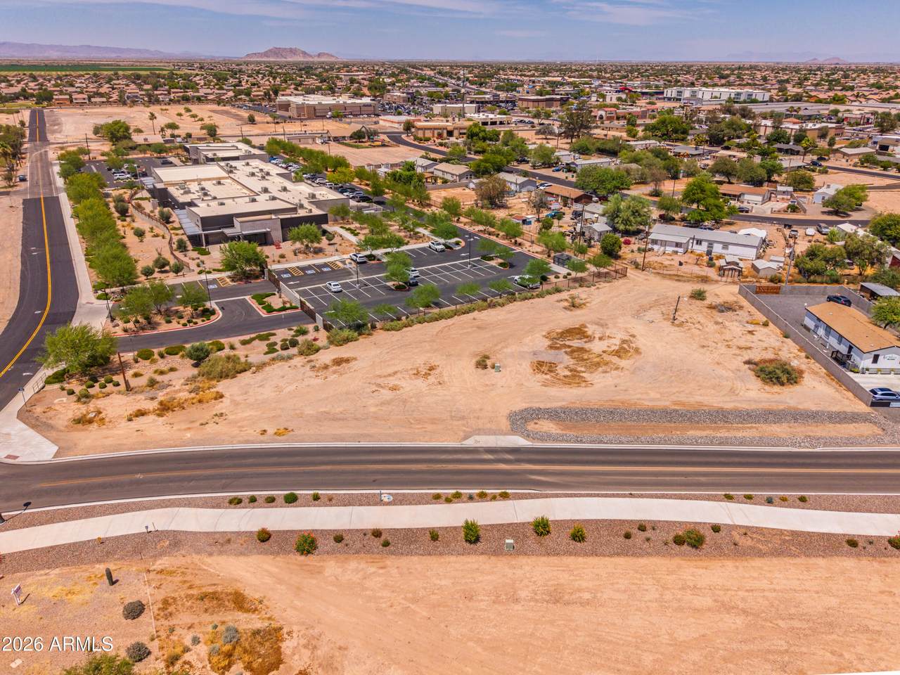 https://bt-photos.global.ssl.fastly.net/armls/1280_boomver_1_7041305-2.jpg