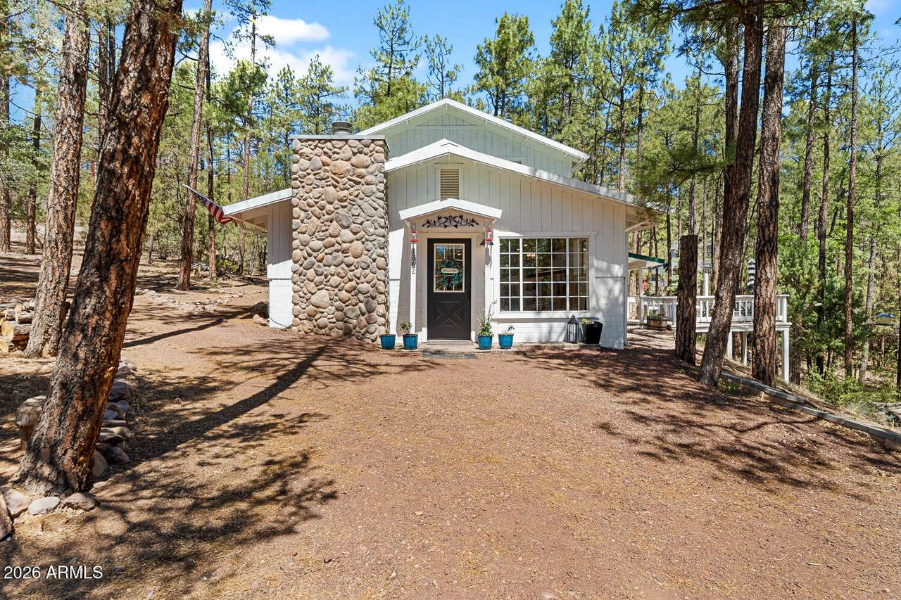 1862 Maryanne Road - Photo 1