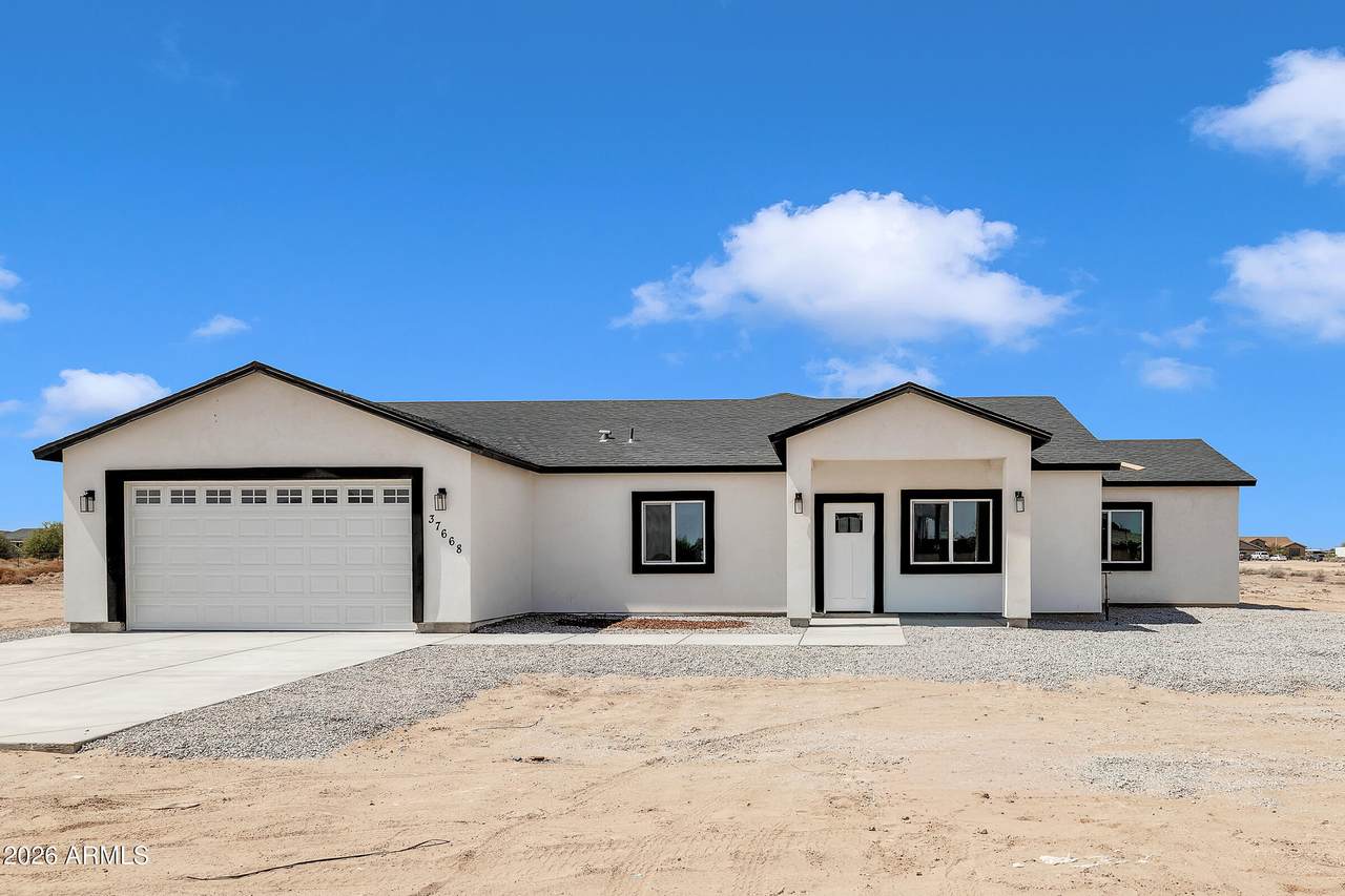37668 Illini Street - Photo 1