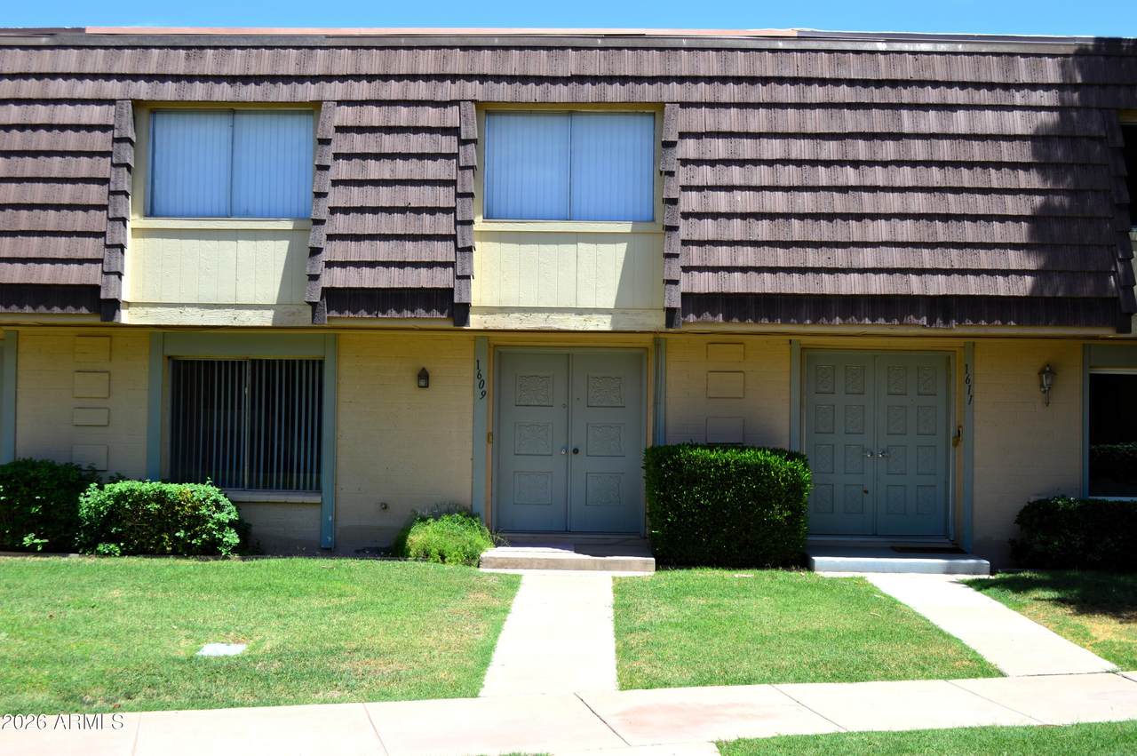 1609 Malibu Drive - Photo 1